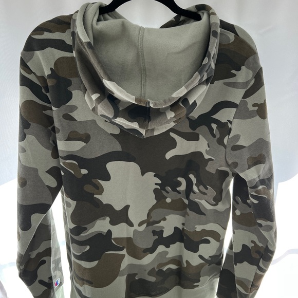 Brand new champion sweatshirt - Picture 2 of 3